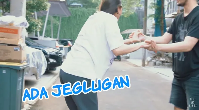 momen syahnaz dan jeje main sepatu roda youtube momen syahnaz dan jeje main sepatu roda youtube