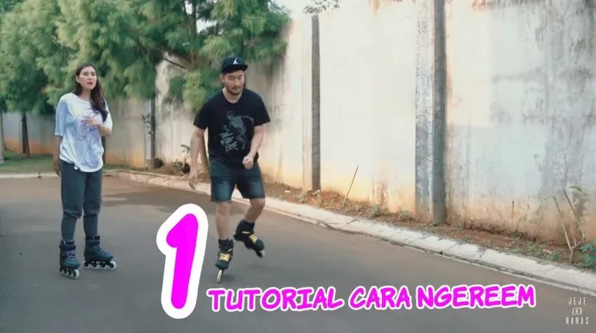 momen syahnaz dan jeje main sepatu roda youtube momen syahnaz dan jeje main sepatu roda youtube