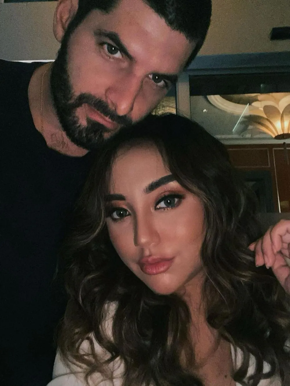 Salmafina dan gandengan baru © 2020 brilio.net Salmafina dan gandengan baru © 2020 brilio.net