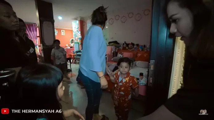 momen Arsya bertemu Millendaru © 2020 youtube.com momen Arsya bertemu Millendaru © 2020 youtube.com