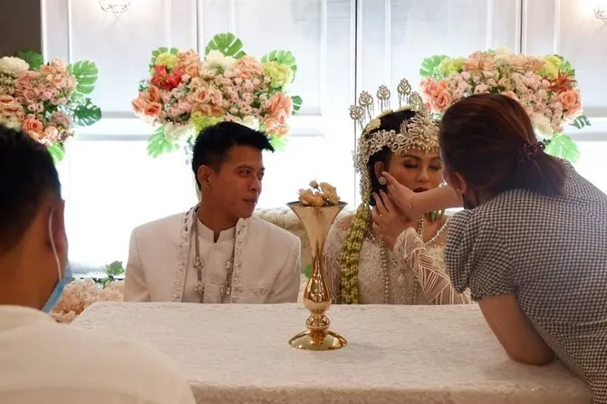 Ariel KW menikah © 2020 brilio.net