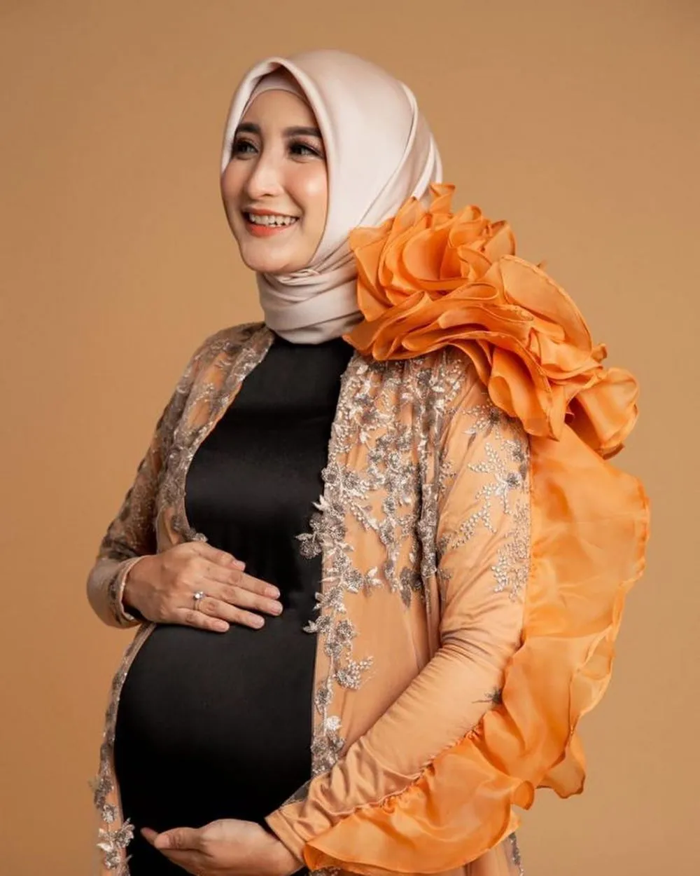 maternity shoot ricky perdana dan istri instagram