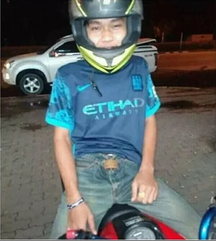 ikat pinggang absurd berbagai sumber