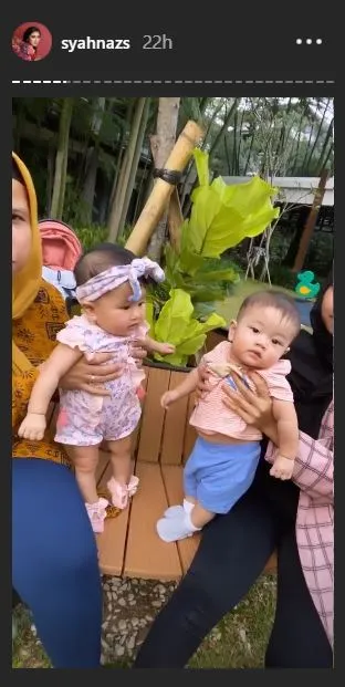 Momen liburan Syahnaz dan anak kembar Instagram Momen liburan Syahnaz dan anak kembar Instagram