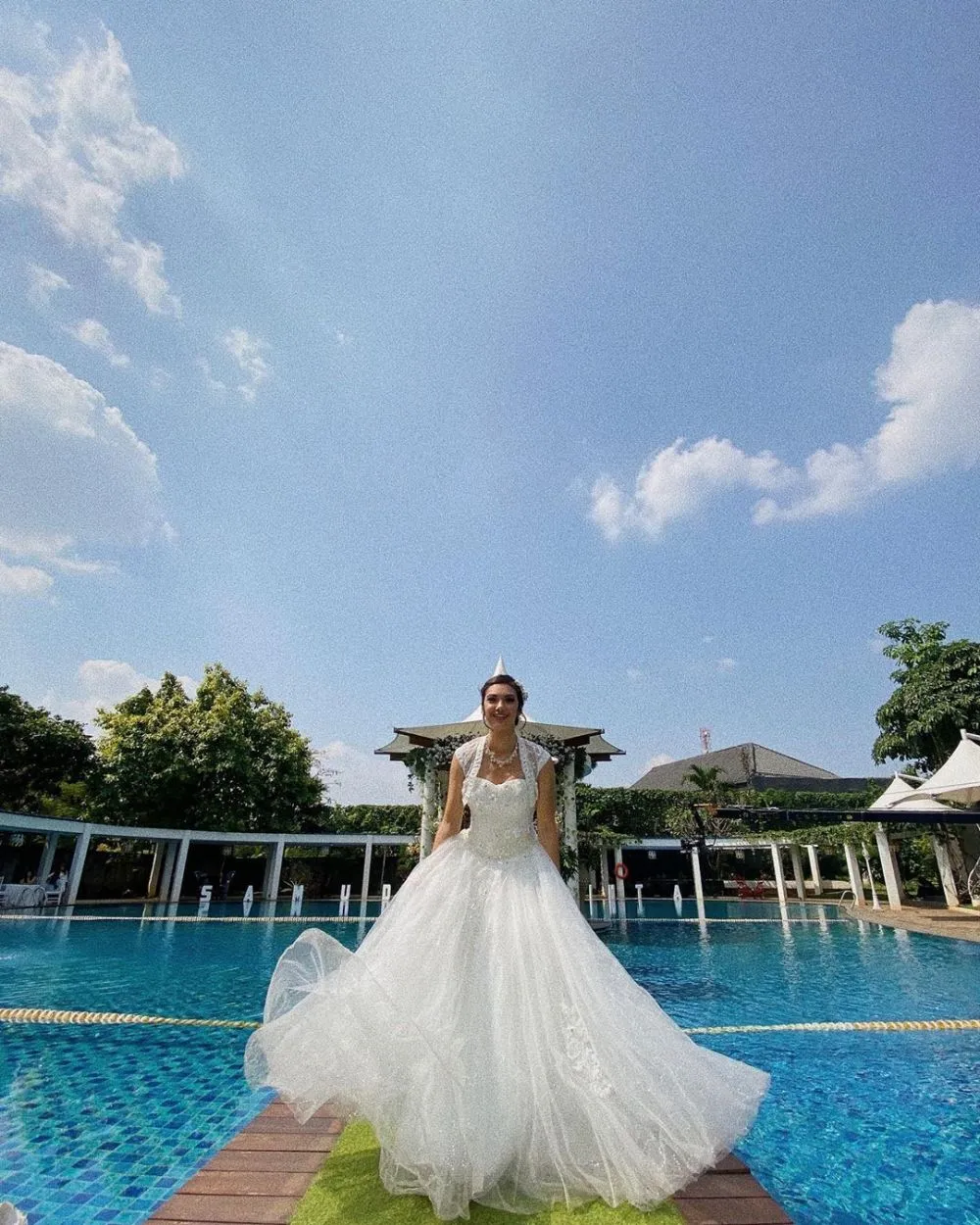 haico pakai baju pengantin Instagram