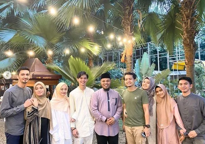 Dinda Hauw dan Dhini Aminarti suami Instagram