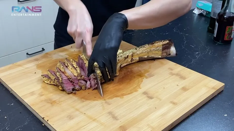 Nagita Raffi steak berlapis emas YouTube