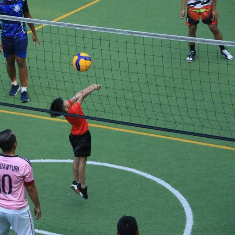 Airlangga main voli Instagram