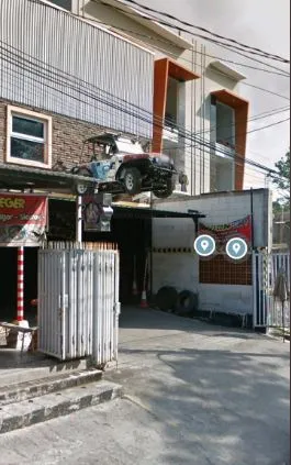 kendaraan parkir di atap Twitter