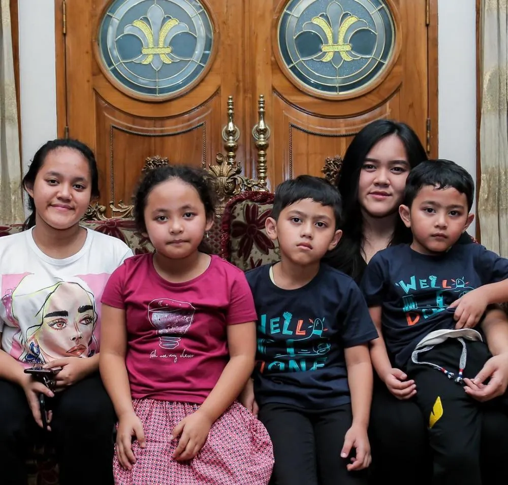 Potret Dewi Nurmania putri Muzdalifah © 2020 Instagram