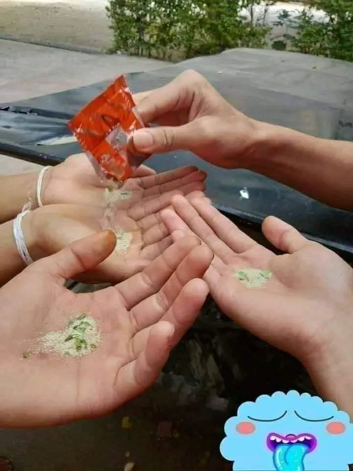 Potret kebersamaan saat kecil Facebook/ Uciie Farah Anisa Potret kebersamaan saat kecil Facebook/ Uciie Farah Anisa