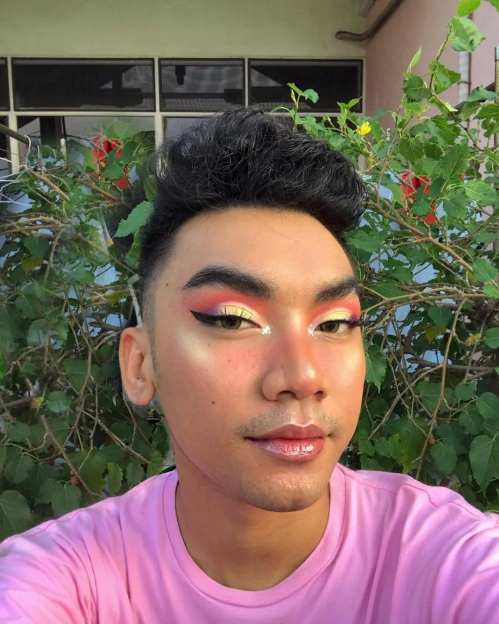 Beauty vlogger cowok © 2020 brilio.net Beauty vlogger cowok © 2020 brilio.net