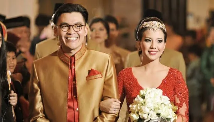 potret mesra tya dan suami Instagram