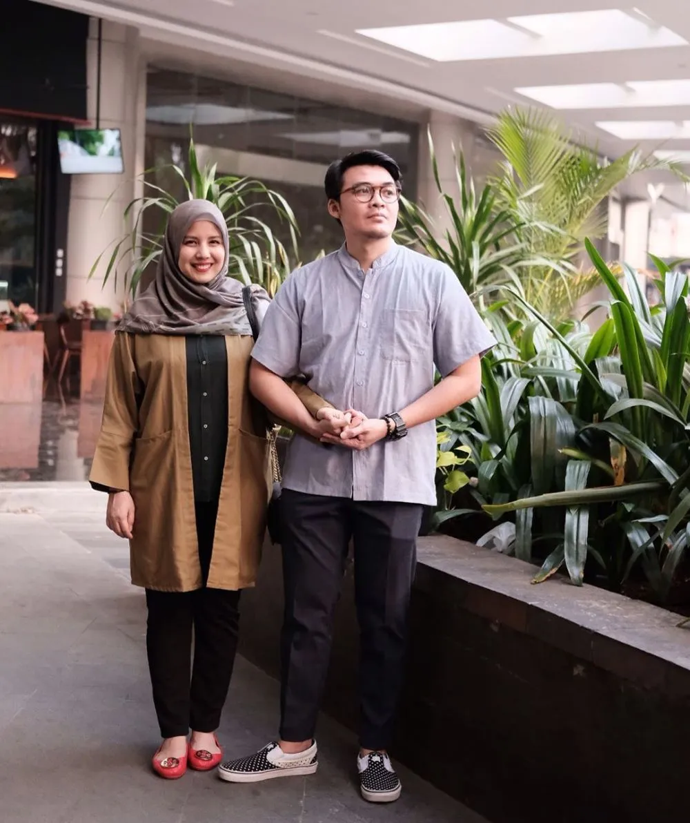 potret mesra tya dan suami Instagram