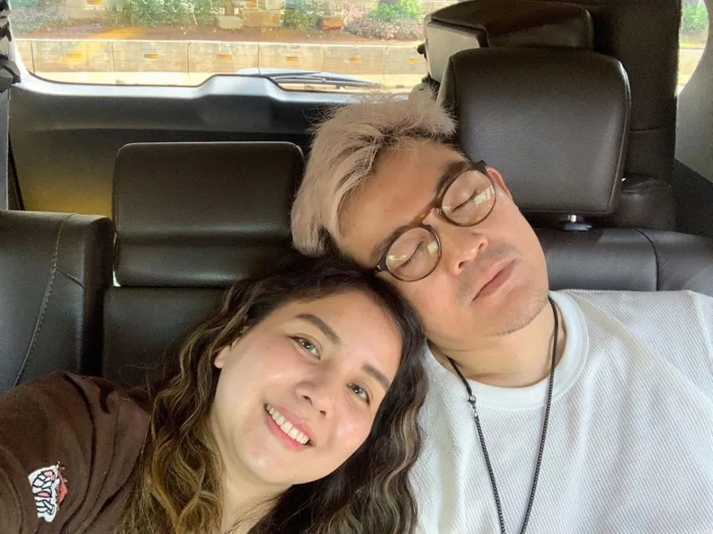 potret mesra tya dan suami Instagram