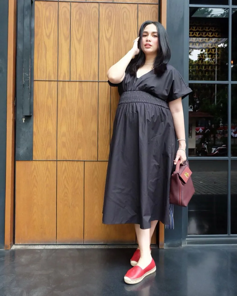 OOTD kehamilan Ussy © 2020 brilio.net OOTD kehamilan Ussy © 2020 brilio.net