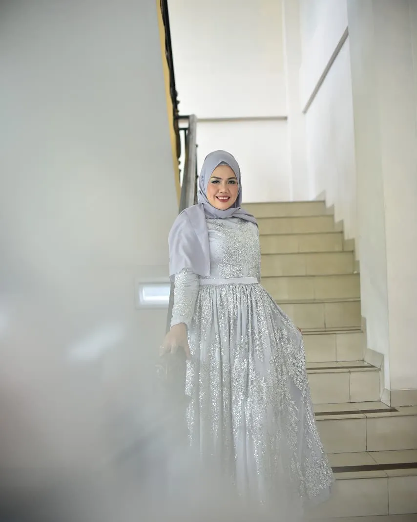 Potret terbaru Elly Sugigi usai pengencangan wajah © 2020 Instagram/@ellysugigi_real_ Potret terbaru Elly Sugigi usai pengencangan wajah © 2020 Instagram/@ellysugigi_real_