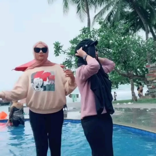 Potret terbaru Elly Sugigi usai pengencangan wajah © 2020 Instagram/@ellysugigi_real_ Potret terbaru Elly Sugigi usai pengencangan wajah © 2020 Instagram/@ellysugigi_real_