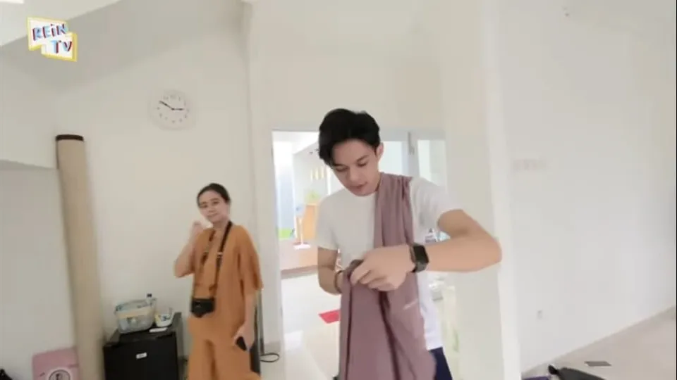 di balik pemotretan Dinda Hauw instagram di balik pemotretan Dinda Hauw instagram