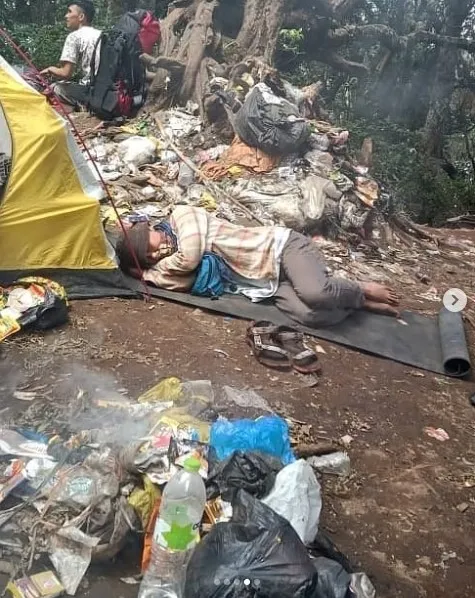 Potret sampah Gunung Dempo Berbagai sumber