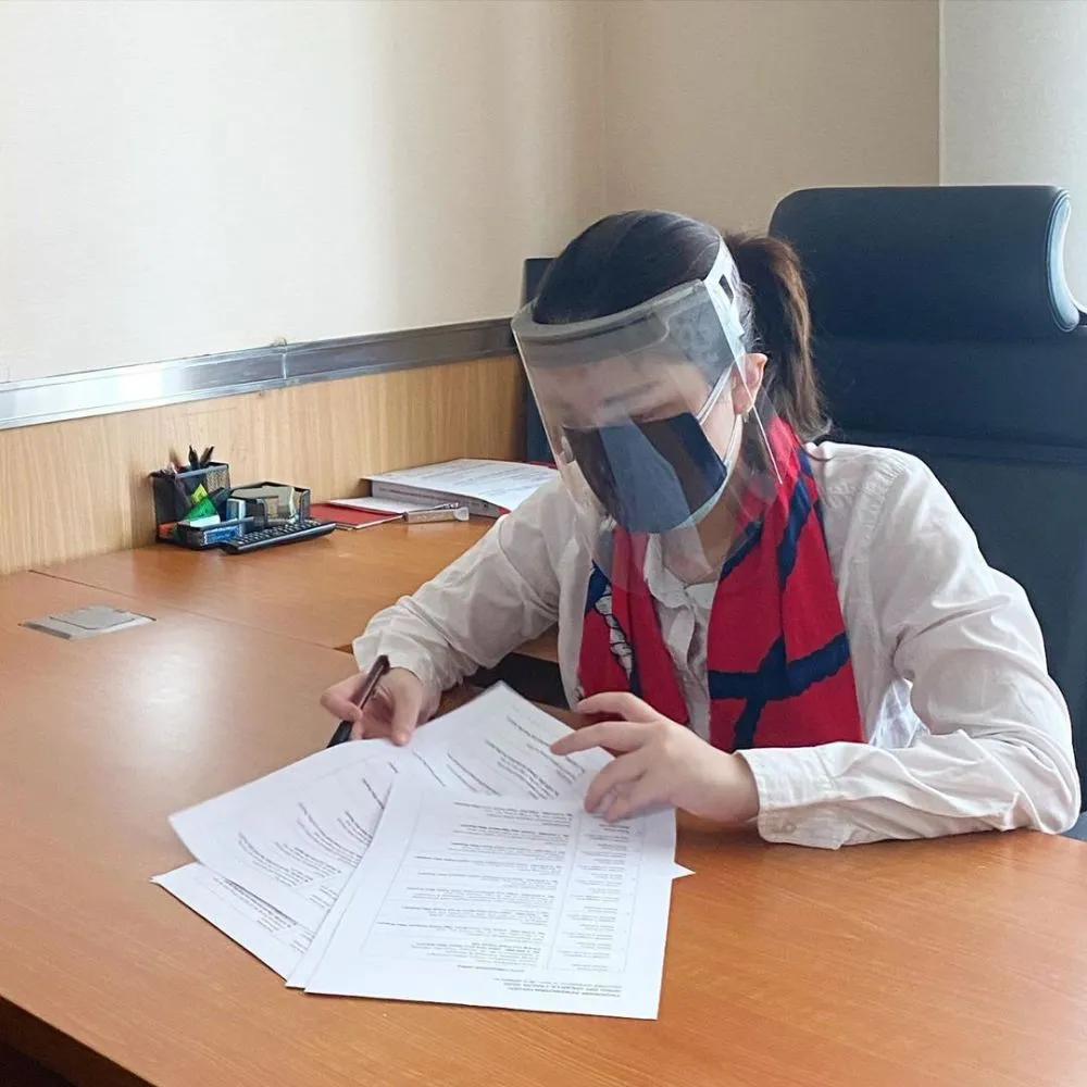 potret Tina Toon jadi anggota dewan © 2020 brilio.net Instagram potret Tina Toon jadi anggota dewan © 2020 brilio.net Instagram