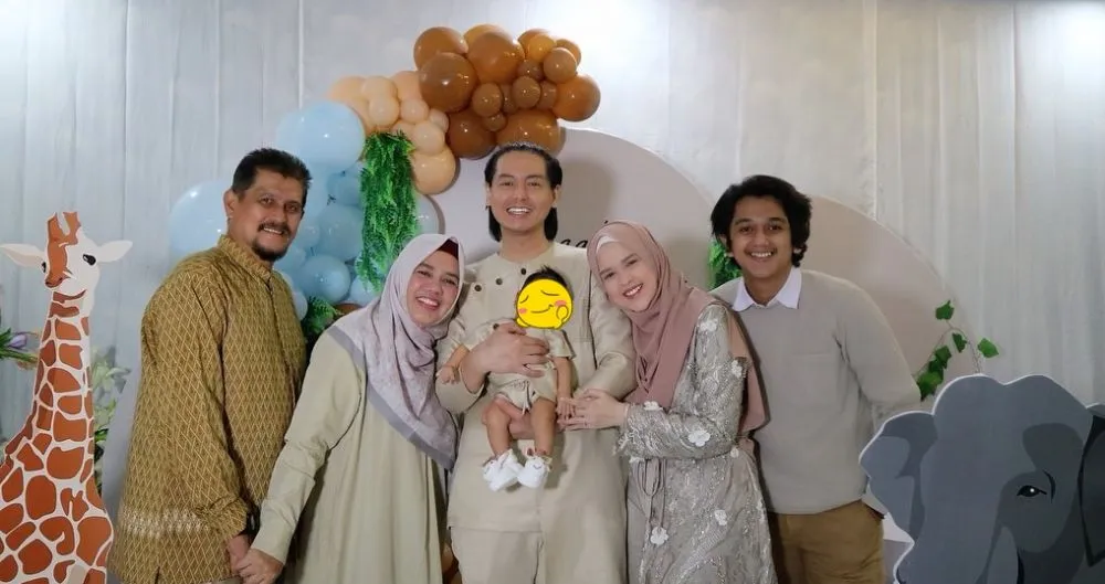 Aqiqah Roger Berbagai sumber Aqiqah Roger Berbagai sumber