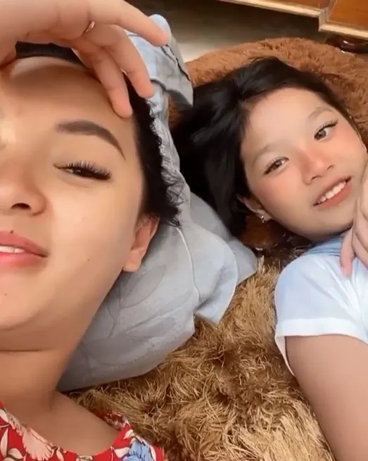 Momen manis Zaskia Gotik Instagram Momen manis Zaskia Gotik Instagram