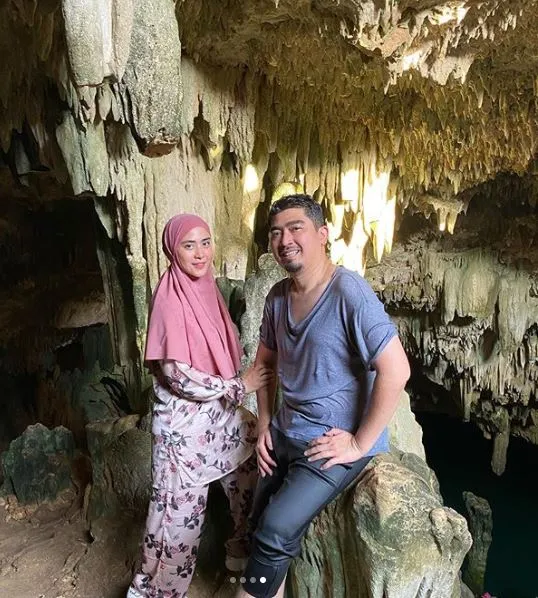 Momen liburan Ustaz Solmed & istri Instagram