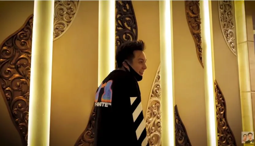 Potret ruang kerja Panji Trihatmodjo © 2020 YouTube/Baim Paula