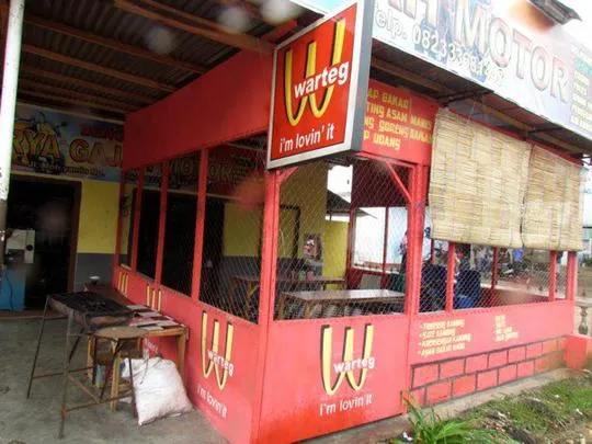 Potret plesetan nama warung makan Berbagai sumber Potret plesetan nama warung makan Berbagai sumber