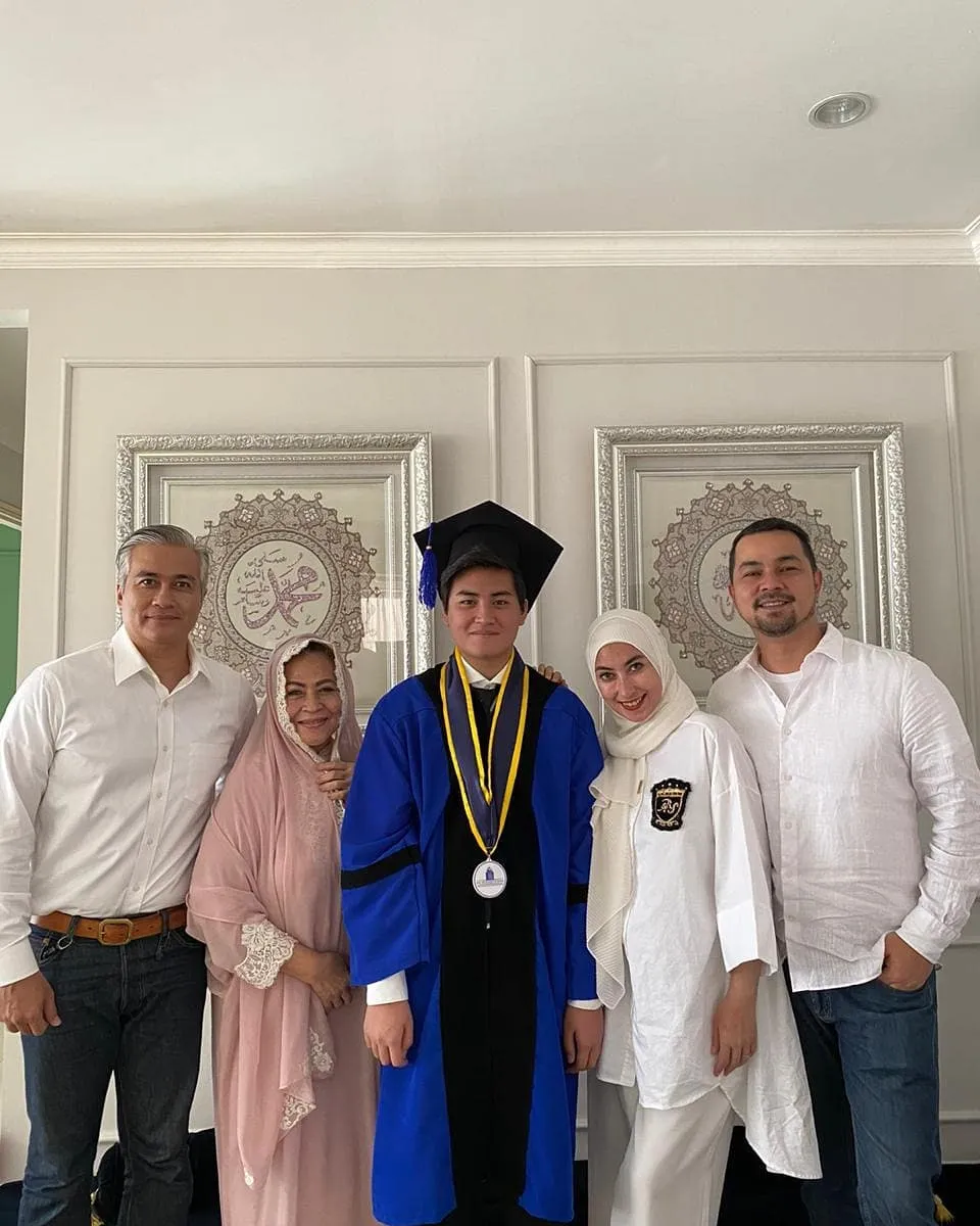 wisuda Rafi Pangestu instagram wisuda Rafi Pangestu instagram