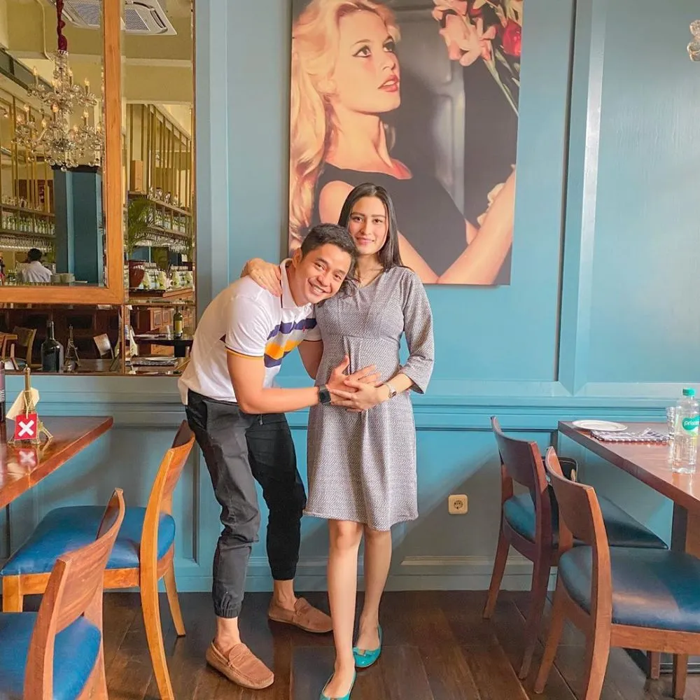 Angbeen Rishi pamer baby bump berbagai sumber