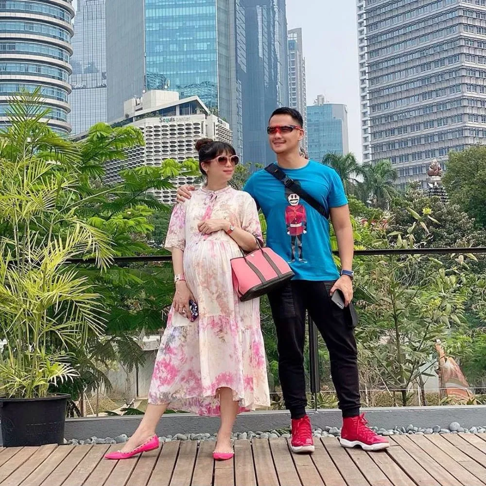 seleb hamil anak ketiga Instagram seleb hamil anak ketiga Instagram