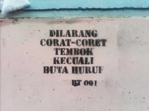 Coretan dinding kocak Berbagai sumber Coretan dinding kocak Berbagai sumber