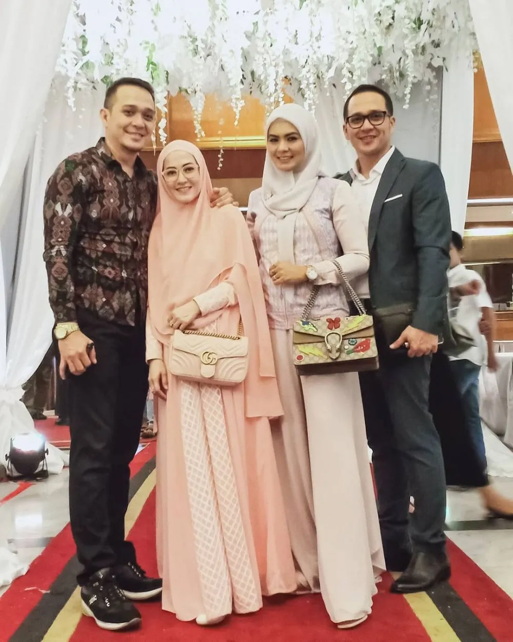 Seleb pria bareng kembaran © 2020 brilio.net