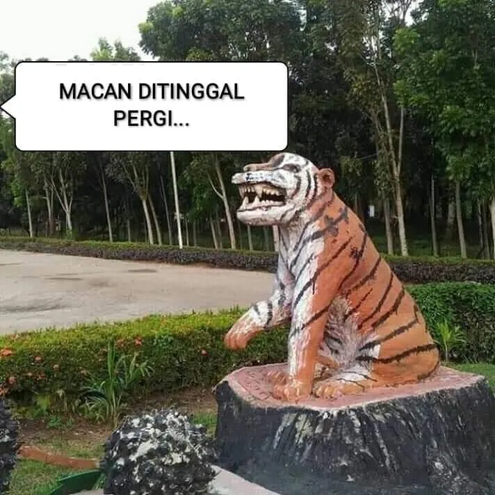 Patung macan absurd Facebook/ Hodi Min'z