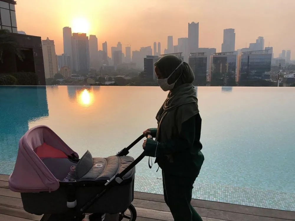 Chacha Frederica momong anak Instagram Chacha Frederica momong anak Instagram