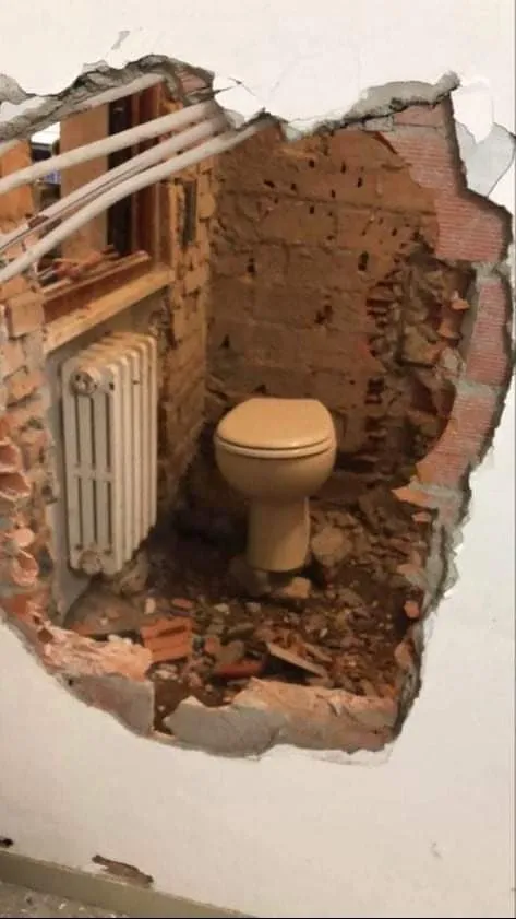 Penampakan toilet absurd Berbagai sumber Penampakan toilet absurd Berbagai sumber