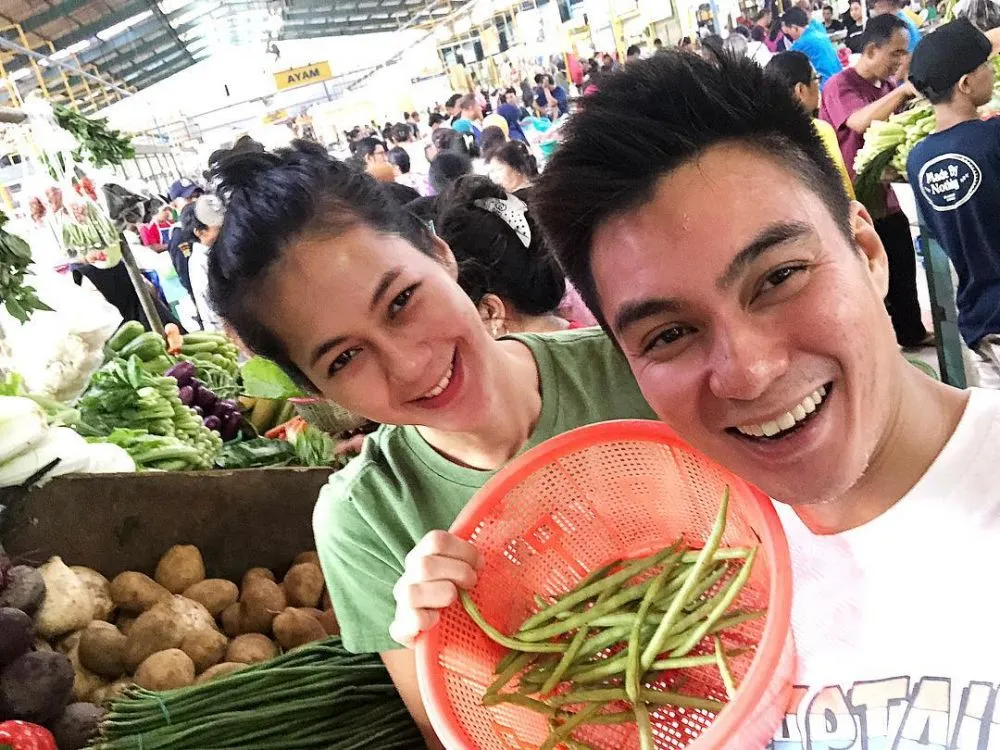 pasangan seleb belanja di pasar berbagai sumber pasangan seleb belanja di pasar berbagai sumber