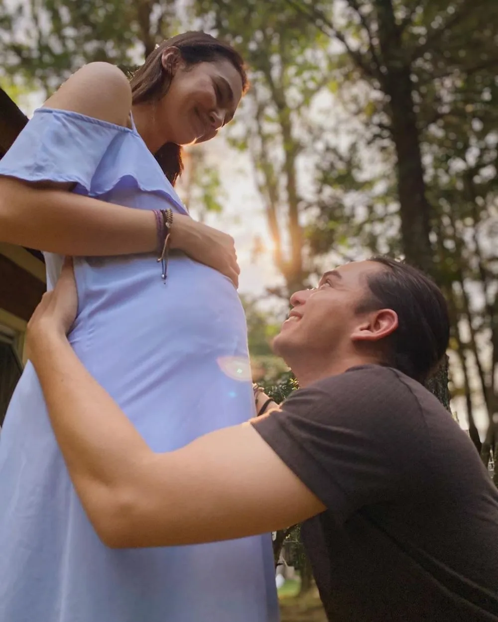 Seleb perankan ibu hamil berbagai sumber