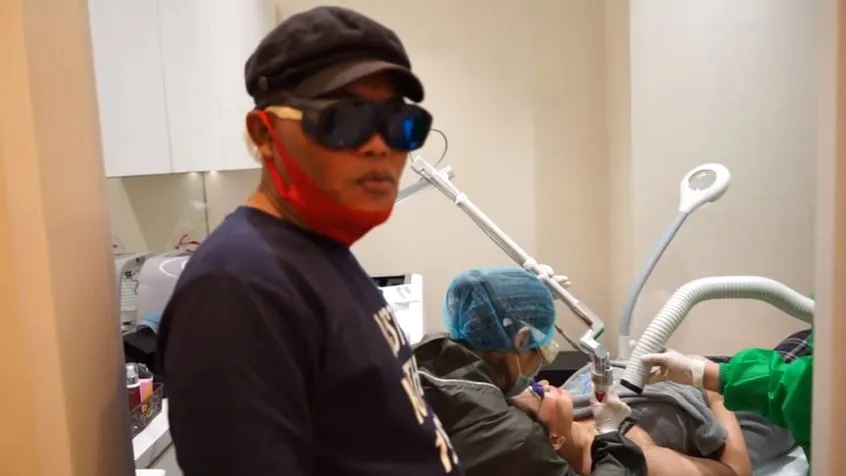 Sule hapus tato Berbagai sumber