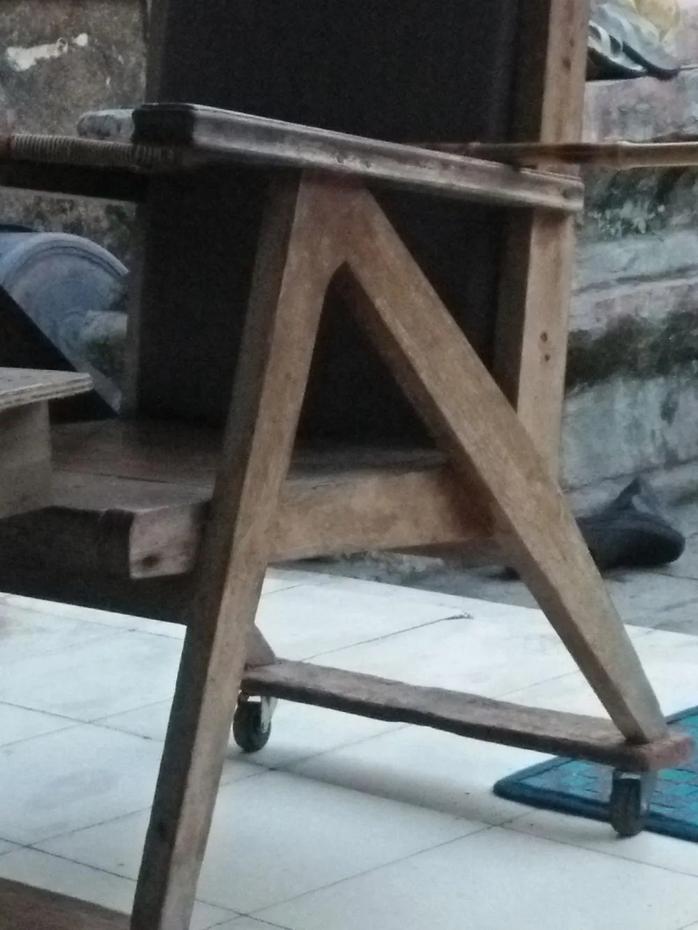 Barang rusak beralih fungsi Berbagai sumber Barang rusak beralih fungsi Berbagai sumber