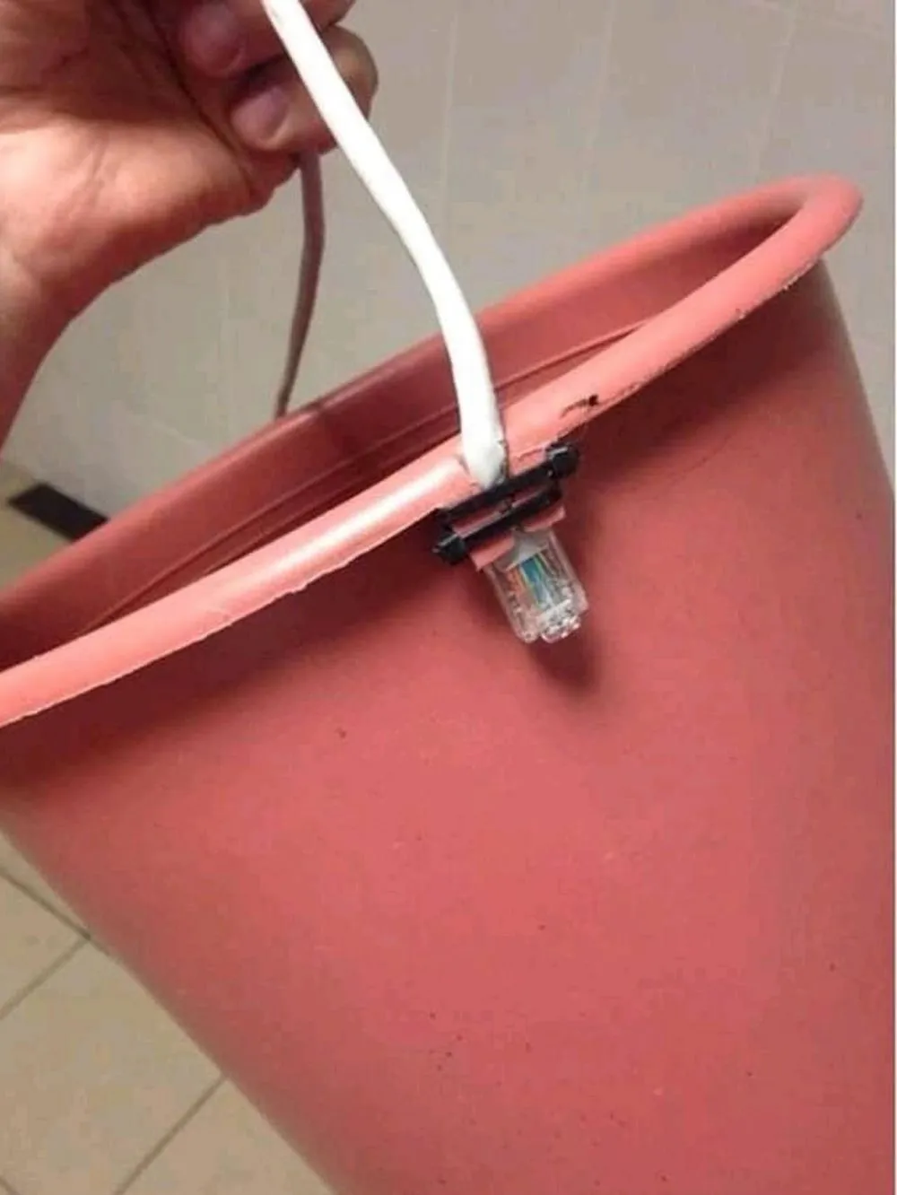 Barang rusak beralih fungsi Berbagai sumber Barang rusak beralih fungsi Berbagai sumber