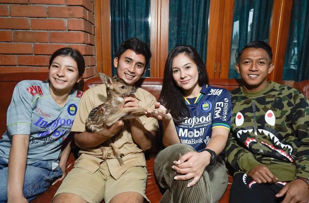 Wulan Guritno bertemu pemain Persib © 2020 brilio.net