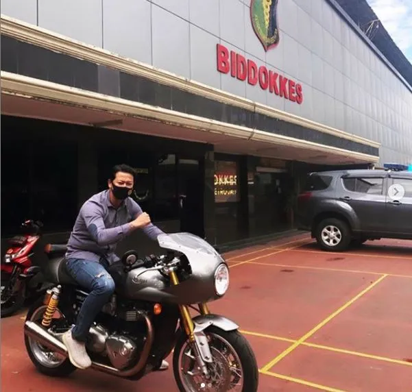 angela lee dilamar Berbagai sumber angela lee dilamar Berbagai sumber