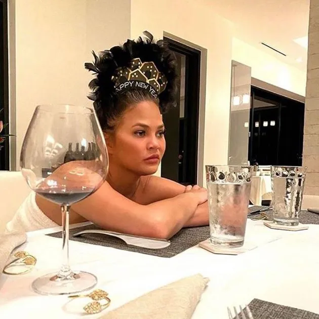Chrissy Teigen keguguran Instagram