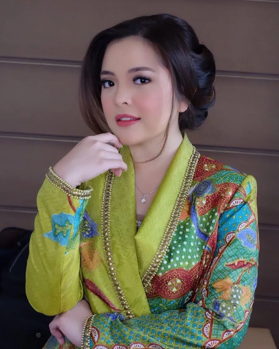 Hari Batik Nasional berbagai sumber