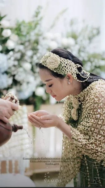 tujuh bulanan Zaskia Gotik instagram tujuh bulanan Zaskia Gotik instagram