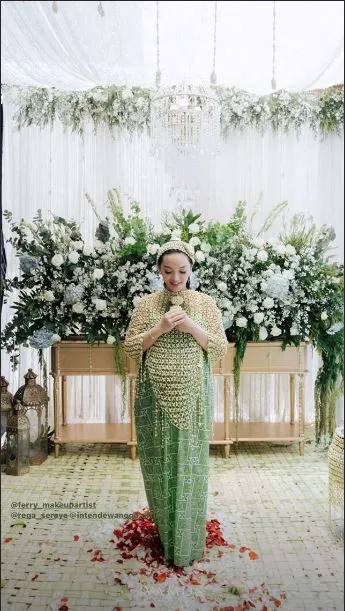 tujuh bulanan Zaskia Gotik instagram tujuh bulanan Zaskia Gotik instagram