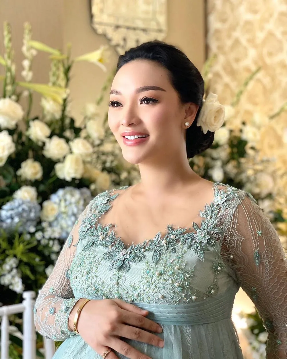 tujuh bulanan Zaskia Gotik instagram tujuh bulanan Zaskia Gotik instagram